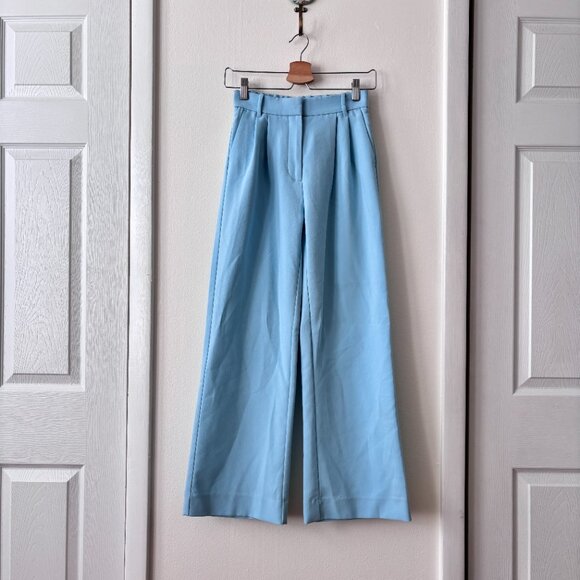 Abercrombie & Fitch Sloane Pleated Tailored Pants in Light Blue - Picture 2 of 7
